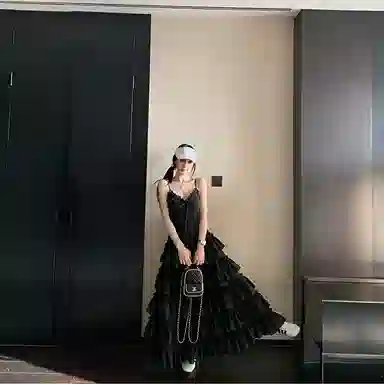 桴生 法式重工蕾丝拼接收腰显瘦立体蛋糕气质度假风长裙吊带连衣裙 女款