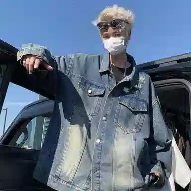 金贝勒 美式高街手绘刺绣植物花卉字母印花复古水洗做旧宽松潮流时尚痞帅慵懒学院翻领单排扣牛仔外套 男女同款