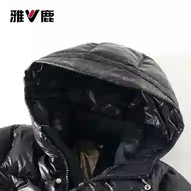 雅鹿黑金羽绒服 蓄热