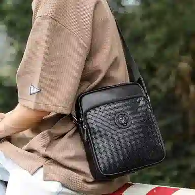 VIHUS Crossbody Bag Black