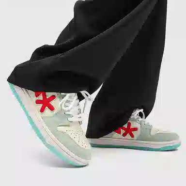 B.Duck Air Force 1 Snake Year Special Edition