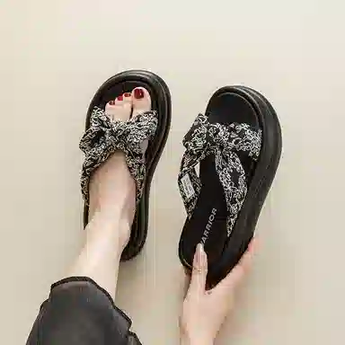 Warrior French Chic Slide Sandals Black Cream