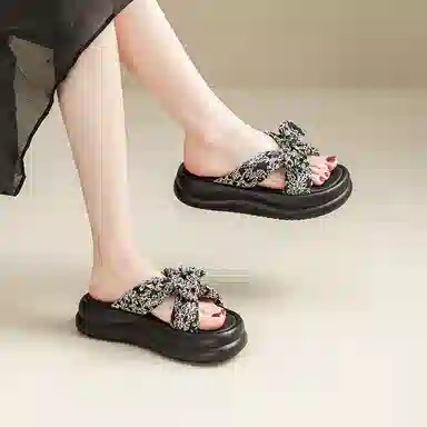 Warrior French Chic Slide Sandals Black Cream