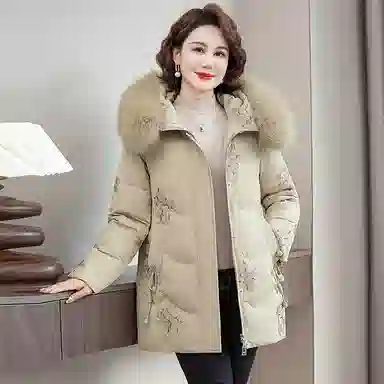 雅鹿 毛领宽松连帽中长款厚羽绒服 女款