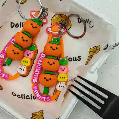 简应舒 创意可爱卡通柿柿如意书包 塑料 挂件 男女同款情侣款