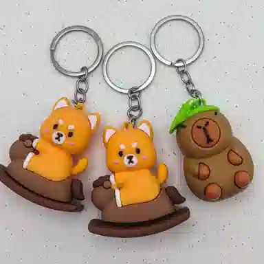 简应舒 创意可爱卡通小马摇板手礼书包 塑料 挂件 男女同款情侣款