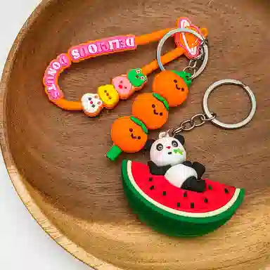 简应舒 创意可爱卡通西瓜熊猫 塑料 挂件 男女同款情侣款