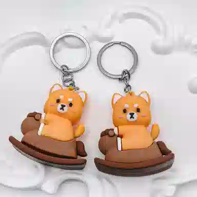 简应舒 创意可爱卡通小马摇板手礼书包 塑料 挂件 男女同款情侣款