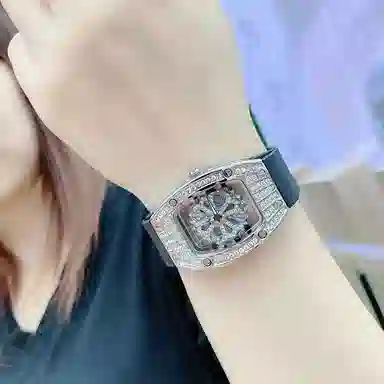 JKHHB Quartz Watch Silver