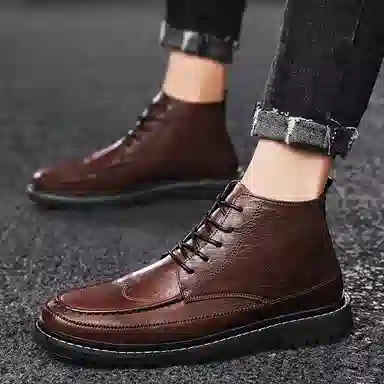 依米奴 高颜值 英伦风 经典复古 高级感 年轻 时尚潮流 脚感舒适 低调百搭 日常通勤 职场 简约帅气 轻便柔软  马丁靴 男款