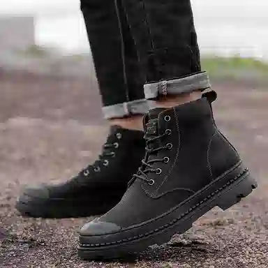 Yiminu Martin Boots Black