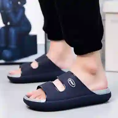 依米奴 户外沙滩 外穿 脚感舒适 时尚潮流 轻便透气 柔软耐折 室内居家 旅游度假 简约百搭 雅痞帅气 速干一脚蹬 防臭一字拖鞋 男款