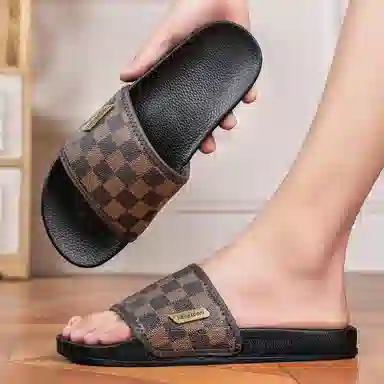 依米奴 高颜值 时尚潮流 脚感舒适 低调日常 通勤百搭 户外外穿 个性耐磨 居家室内 清爽不累脚 速干一字拖鞋 男款 棕色