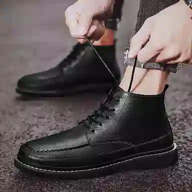 依米奴 高颜值 英伦风 经典复古 高级感 年轻 时尚潮流 脚感舒适 低调百搭 日常通勤 职场 简约帅气 轻便柔软  马丁靴 男款