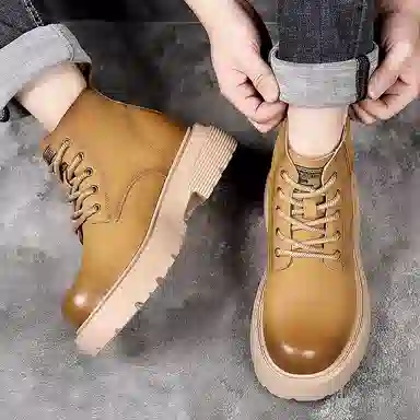 Yiminu Martin Boots Short Tube