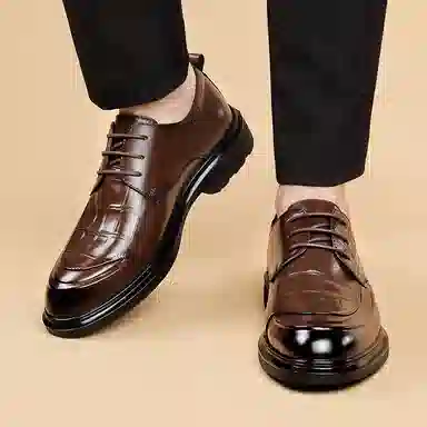 依米奴 头层牛皮 高颜值 真皮质感 时尚潮流 经典百搭 厚底增高 商务正装 轻奢高档 简约精致 柔韧 舒适 商务  休闲鞋 男款