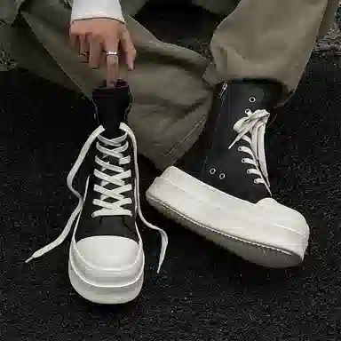 Yiminu Martin Boots Men