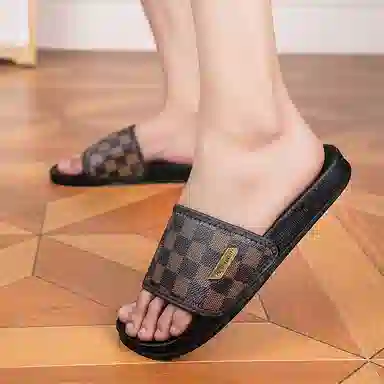 依米奴 高颜值 时尚潮流 脚感舒适 低调日常 通勤百搭 户外外穿 个性耐磨 居家室内 清爽不累脚 速干一字拖鞋 男款 棕色