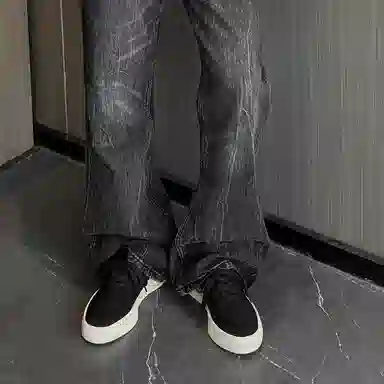 依米奴 高颜值 绒面 精致细腻 高档轻奢 增高 年轻 小众 旅游驾车 时尚潮流 百搭 脚感舒适 复古英伦风 低帮 板鞋 男款