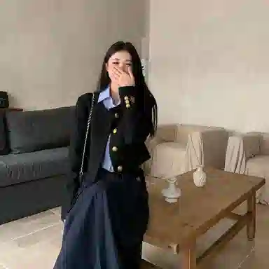 桴生 韩系法式经典融合的秋冬通勤个性短款时尚上衣截短外套 女款
