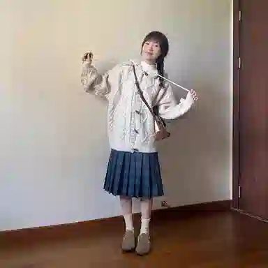 桴生 牛角扣连帽韩系慵懒风软糯宽松针织衫 女款