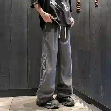 哲源 美式高街复古冰丝凉感侧边竖纹设计速干宽松百搭舒适亲肤透气户外运动街头痞帅直筒阔腿垂感休闲裤 男女同款