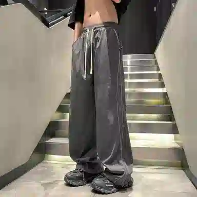 哲源 美式高街复古冰丝凉感侧边竖纹设计速干宽松百搭舒适亲肤透气户外运动街头痞帅直筒阔腿垂感休闲裤 男女同款