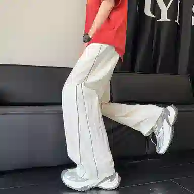 哲源 美式高街复古冰丝凉感侧边竖纹设计速干宽松百搭舒适亲肤透气户外运动街头痞帅直筒阔腿垂感休闲裤 男女同款