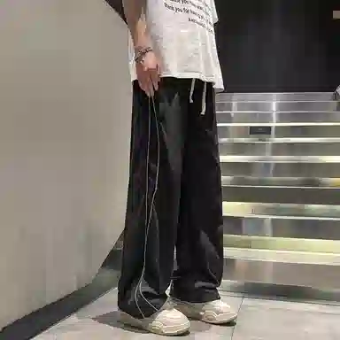 哲源 美式高街复古冰丝凉感侧边竖纹设计速干宽松百搭舒适亲肤透气户外运动街头痞帅直筒阔腿垂感休闲裤 男女同款