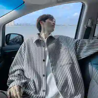 哲源 美式高街学院风秋季复古鱼骨条纹翻领单排扣设计感上衣潮牌百搭宽松舒适慵懒垂感情侣款休闲衬衫 男女同款