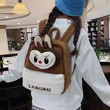 垣途者 可爱卡通动漫背包旅游日常通勤 毛绒 双肩包 常规 女款 棕色