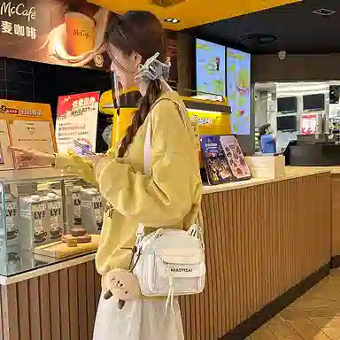 垣途者 日系可爱猫咪时尚潮流百搭 尼龙 单肩斜挎包 常规 女款 多色