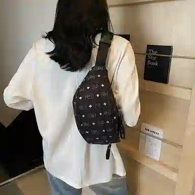 垣途者 日常通勤时尚高级感满印花 布 单肩斜挎包腰包 常规 男女同款情侣款 多色