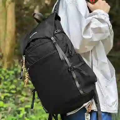 垣途者 轻便大容量翻盖旅行 尼龙 双肩包 男女同款情侣款 多色