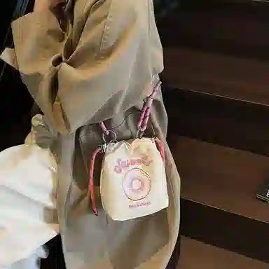 垣途者 韩系小众可爱百搭甜甜圈撞色 布 水桶包斜挎单肩包 女款 多色