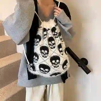 垣途者 小众个性简约百搭 毛绒 双肩包 女款 多个骷髅/单个大骷髅