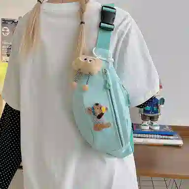 垣途者 日系可爱腊肠狗学生斜挎包 尼龙 胸包 女款 多色