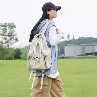 垣途者 休闲运动学生 尼龙 双肩包 男女同款情侣款 白色