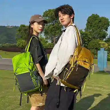 垣途者 轻便大容量翻盖旅行 尼龙 双肩包 男女同款情侣款 多色