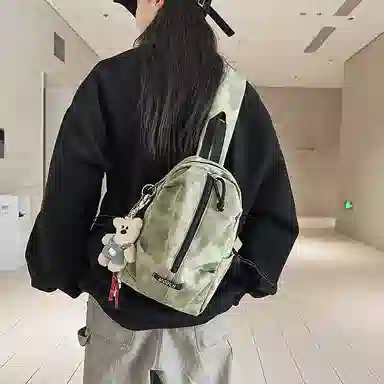 垣途者 潮牌休闲百搭潮牌学生挎包运动骑行包 尼龙 胸包 男女同款情侣款 黑色