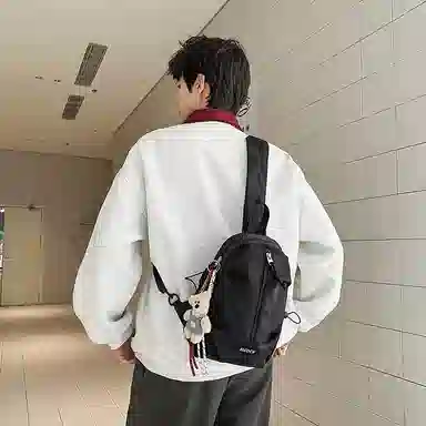 垣途者 潮牌休闲百搭潮牌学生挎包运动骑行包 尼龙 胸包 男女同款情侣款 黑色