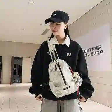 垣途者 潮牌休闲百搭潮牌学生挎包运动骑行包 尼龙 胸包 男女同款情侣款 黑色