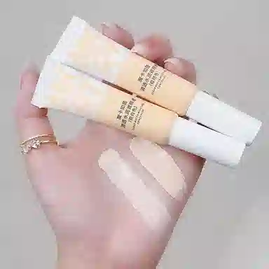 魔卡如茵 水润不脱妆遮瑕液 易上色无瑕持久磨皮
