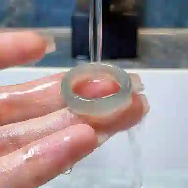 一世倾 俏皮灵动生机勃勃新中式清新显白青绿招财转运指环五行净化磁场上岸招财暴富轻奢礼盒好运天然 玛瑙 戒指 男女同款情侣款