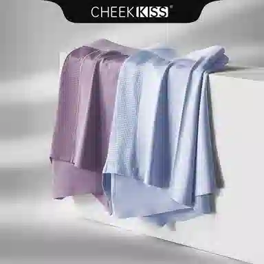 cheekkiss 4