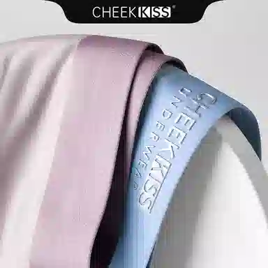 cheekkiss 4