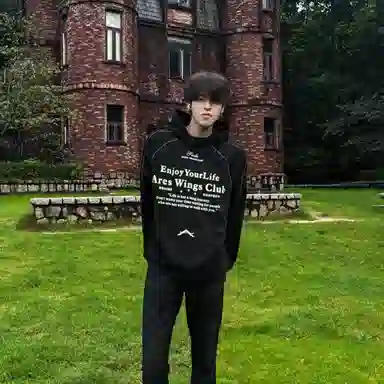 M17 STUDIO oversizevibe