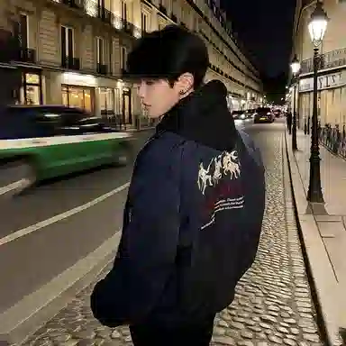 M17 STUDIO boxybombervibecleanfit