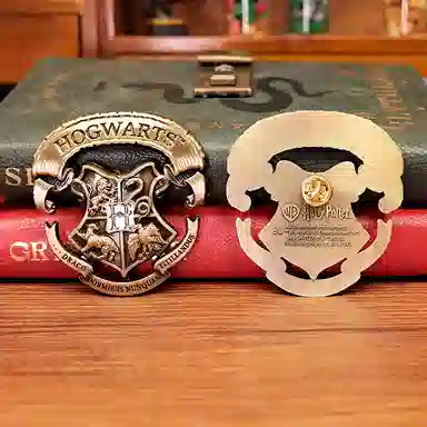 Harry Potter Hogwarts Metal Badge