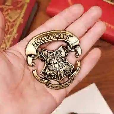 Harry Potter Hogwarts Metal Badge